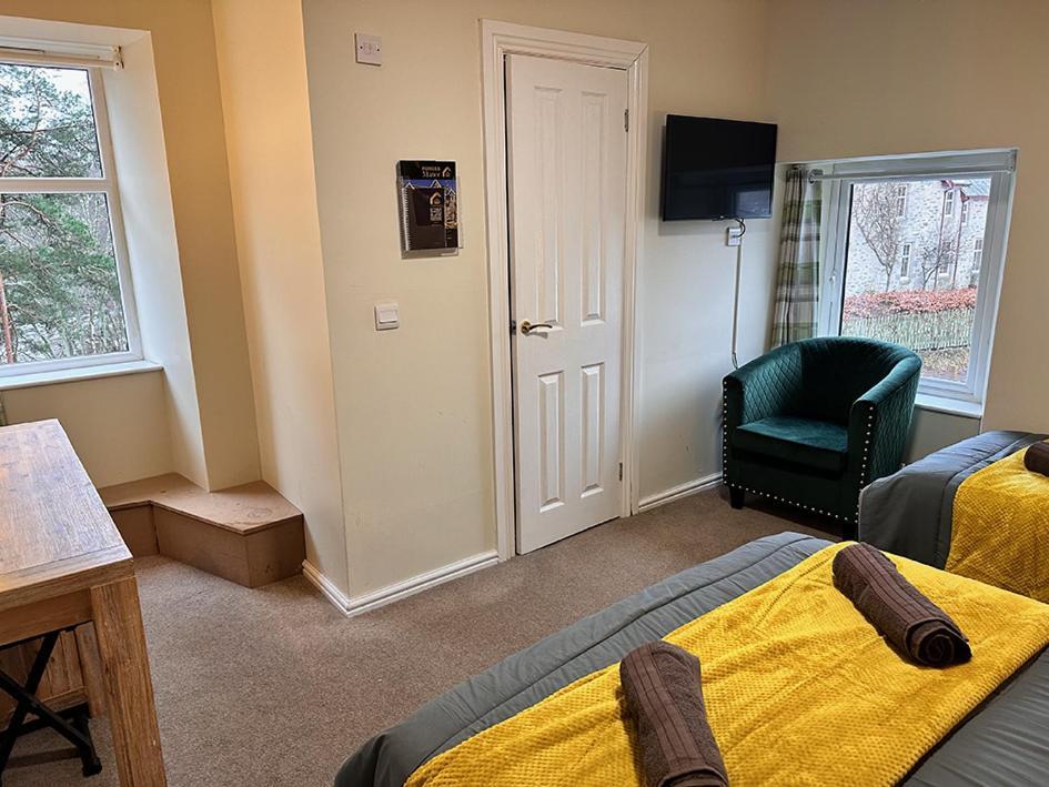 Forces Manor Hotel Kincraig Room photo